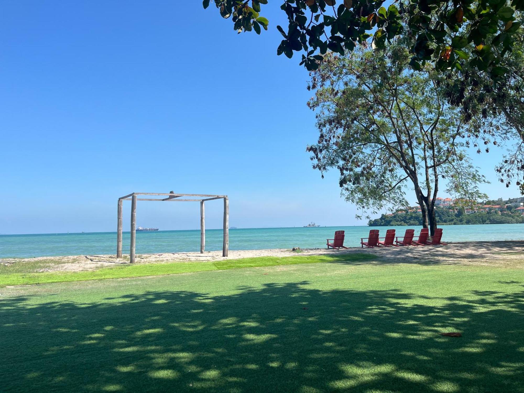Charcoal Panwa Beach Phuket Ban Tha Khreng Exterior foto